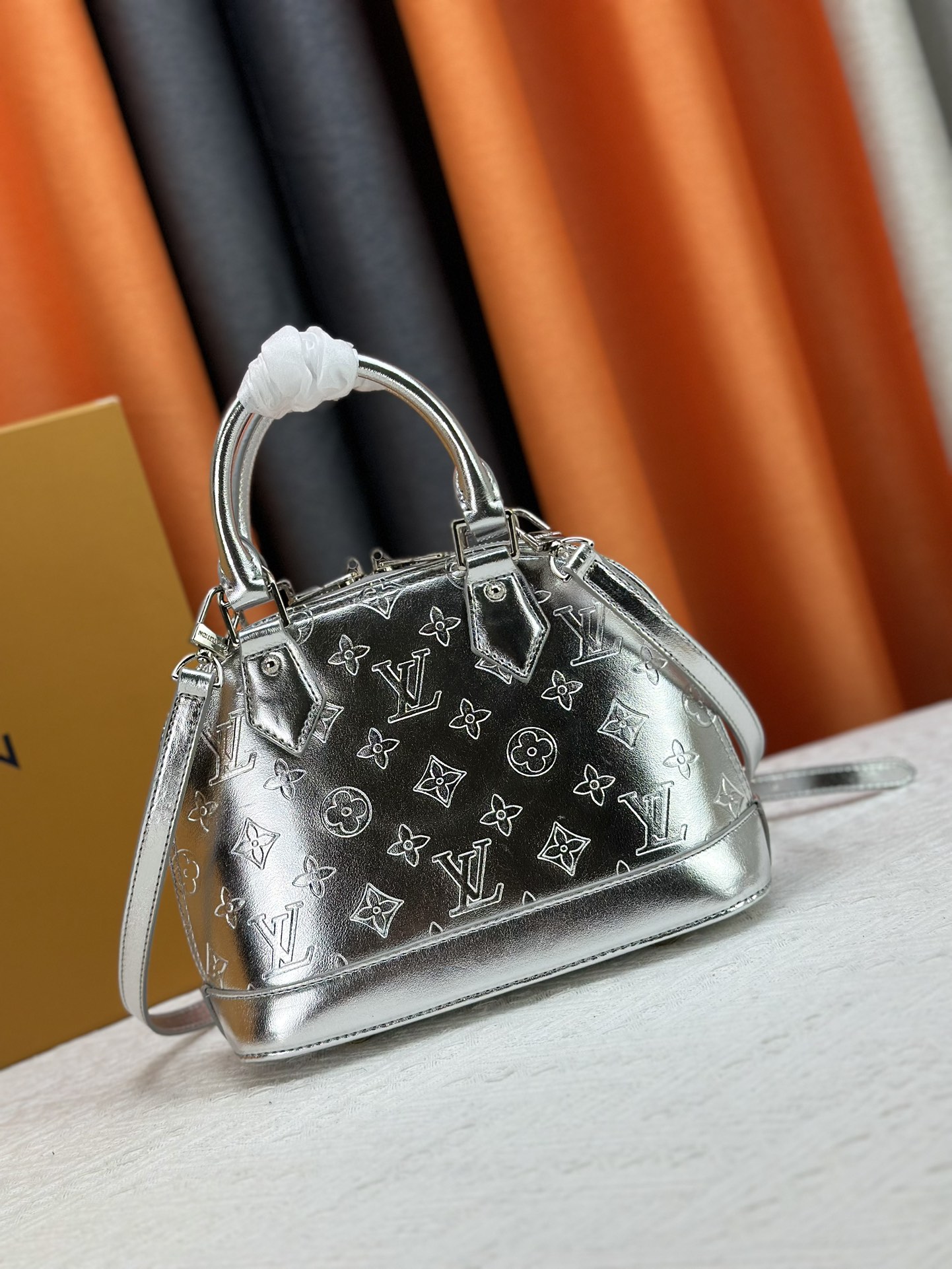 LV bag 647
